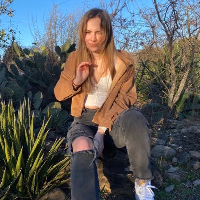 Profile Picture of Lauren Hapeshis (@LHapeshis) on Twitter