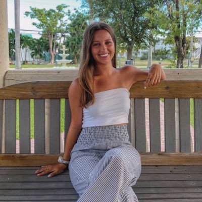 Profile Picture of Alexis Maxwell (@@AlexisMaxwellll) on Twitter