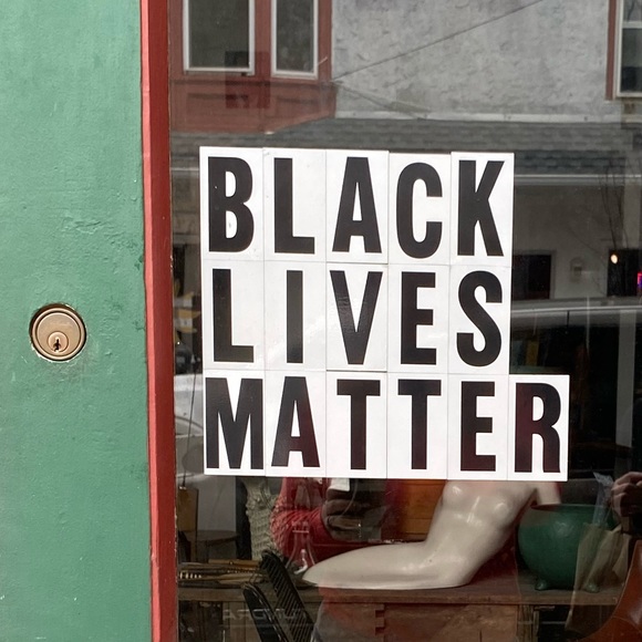 Profile Picture of Laura Rongione (@laurarongione) on Poshmark