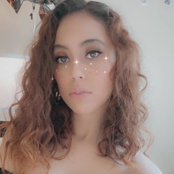 Profile Picture of Maritza Samaniego (@mari08s) on Poshmark