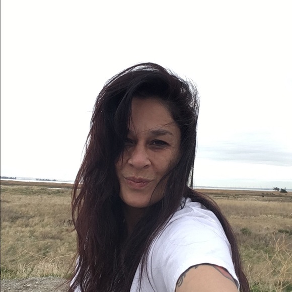 Profile Picture of Sandra Jacobson (@sjacobson72) on Poshmark