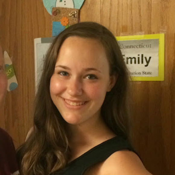 Profile Picture of Grace Kernohan (@grace_kernohan) on Poshmark