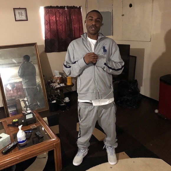 Profile Picture of Joshua Quicksey (@quickseyj) on Poshmark