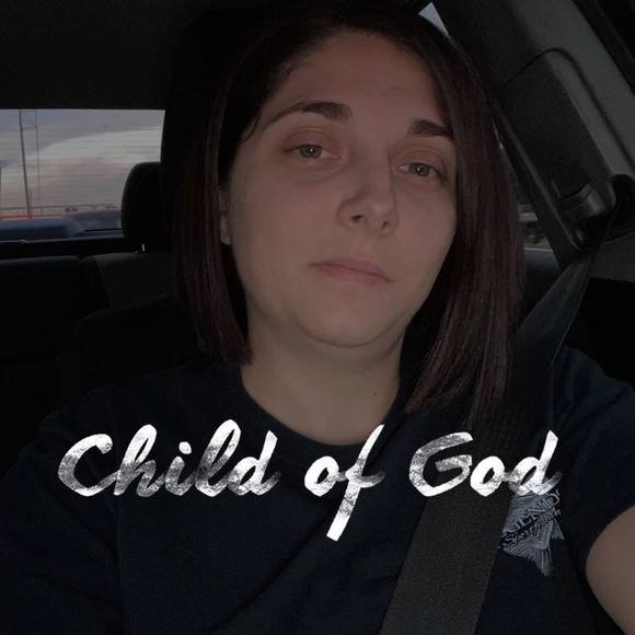 Profile Picture of Janet Schroeder (@kaden12192008) on Poshmark