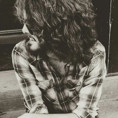 Profile Picture of Sean McIlroy PB (@SeanPatricMac) on Twitter