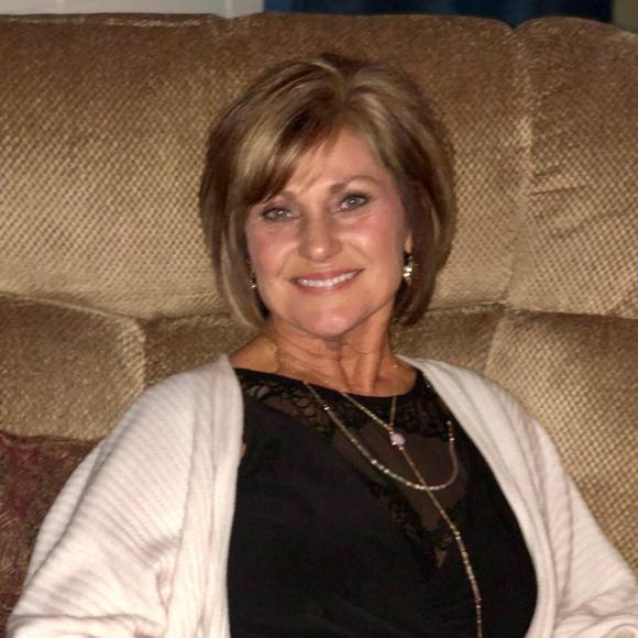 Profile Picture of Bobbie Carter (@robertthomas1) on Poshmark