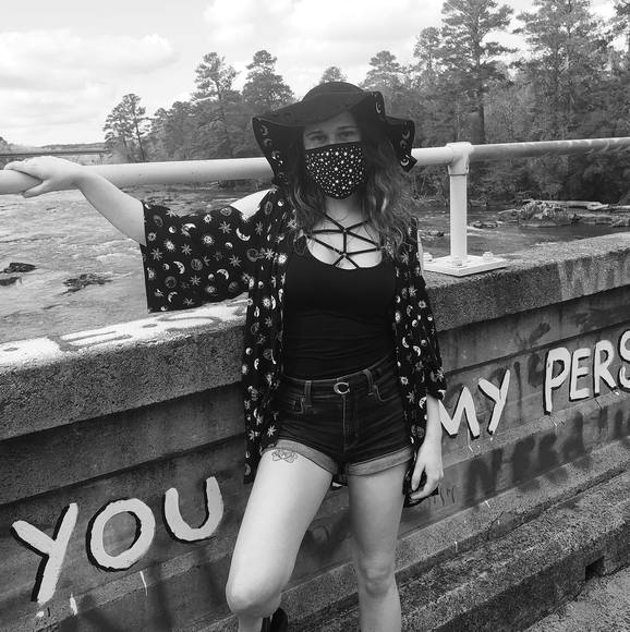Profile Picture of Celeste Plummer (@ceely94) on Poshmark