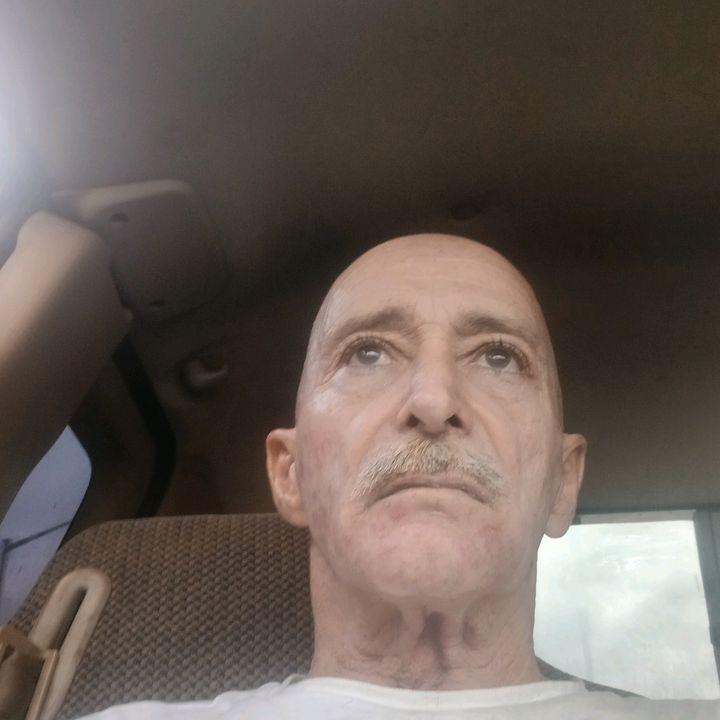 Profile Picture of randy (@randyhead6) on Tiktok