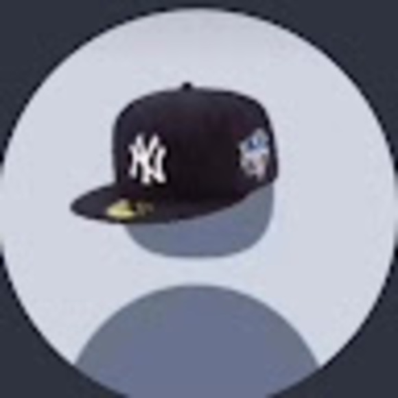 Profile Picture of Elijah Swann (@elijahswann132) on Poshmark