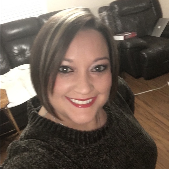 Profile Picture of Magan Walker (@maganwalker) on Poshmark