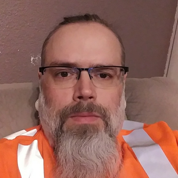 Profile Picture of Jeremy Batton (@jeremybatton) on Poshmark