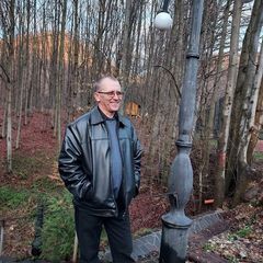 Profile Picture of Robert Socher (@robert.socher) on Tiktok