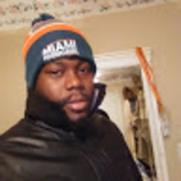 Profile Picture of Jean loujdh Francois (@jlfran369) on Poshmark