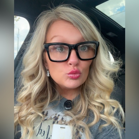 Profile Picture of Crystal Cobb (@ccobb2009) on Poshmark