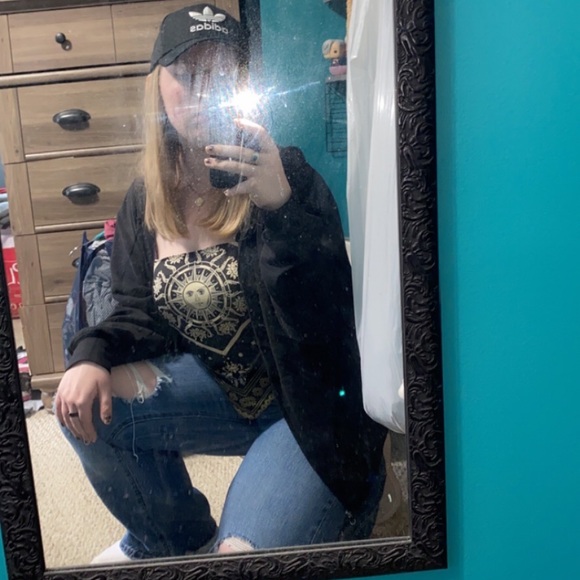Profile Picture of Rachel Lolax (@rlolax13) on Poshmark