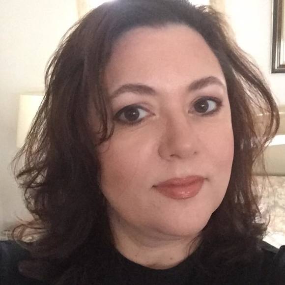 Profile Picture of Daniela Dicarlo (@danieladc69) on Poshmark