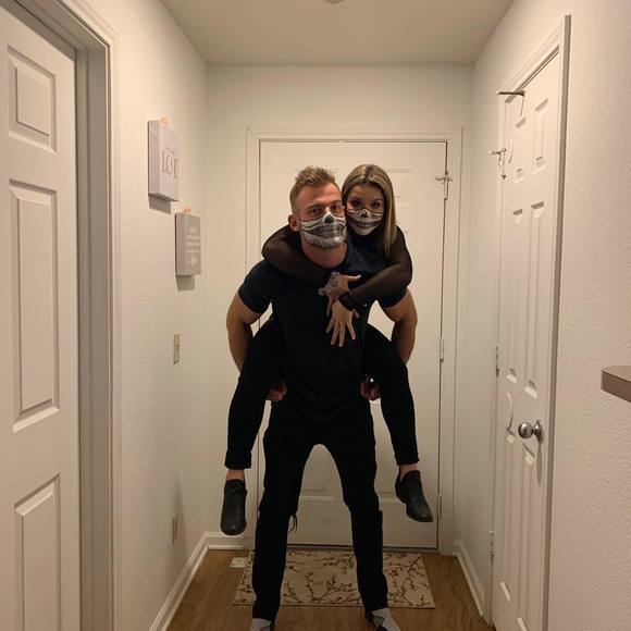 Garrett Haverstick - Poshmark Profile Picture of Garrett Haverstick (@thefivesticks) on Poshmark