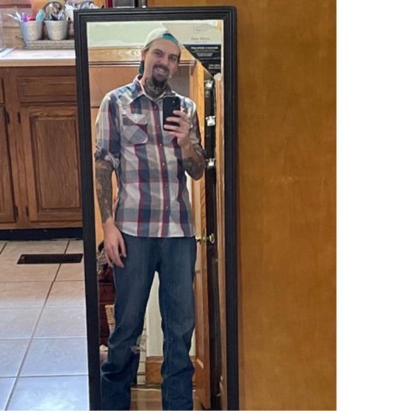 Profile Picture of Steven Adkins (@stevenadkins816) on Poshmark