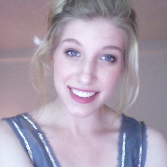 Profile Picture of Sarah Eiermann (@sagelysage) on Poshmark