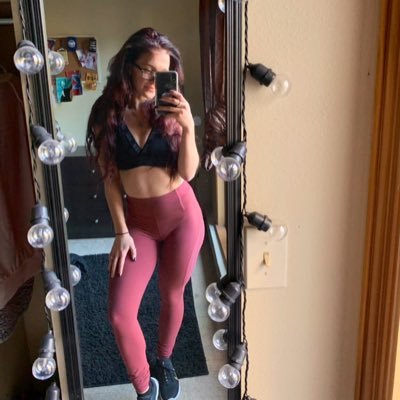 Profile Picture of Ass_n_places✨ (@catherine_grass) on Twitter