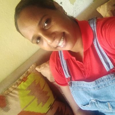 Profile Picture of Julissa De Espinal (@JulissaDeEspin2) on Twitter