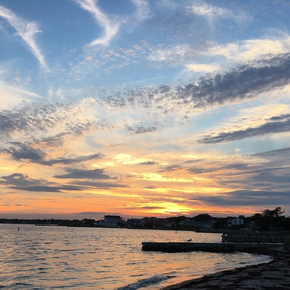 Profile Picture of Charles Reilly (@charlesr98922) on Poshmark