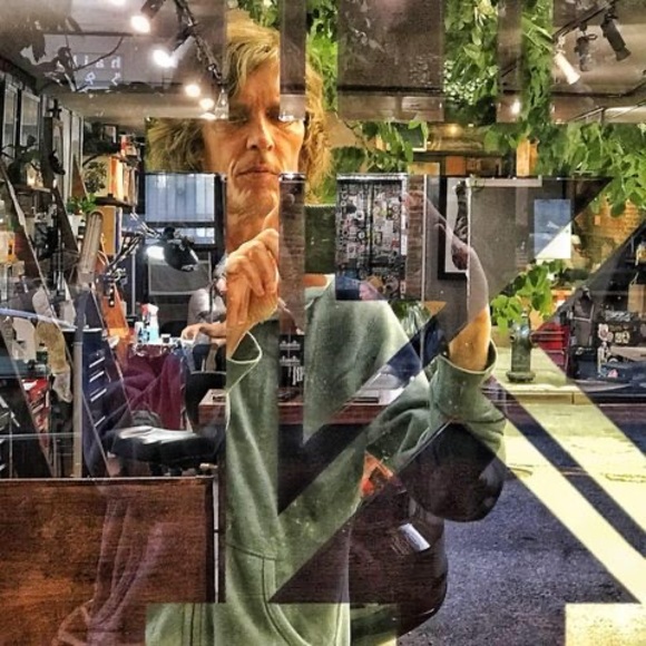 Profile Picture of Rob Sternitzky (@rob6557) on Poshmark