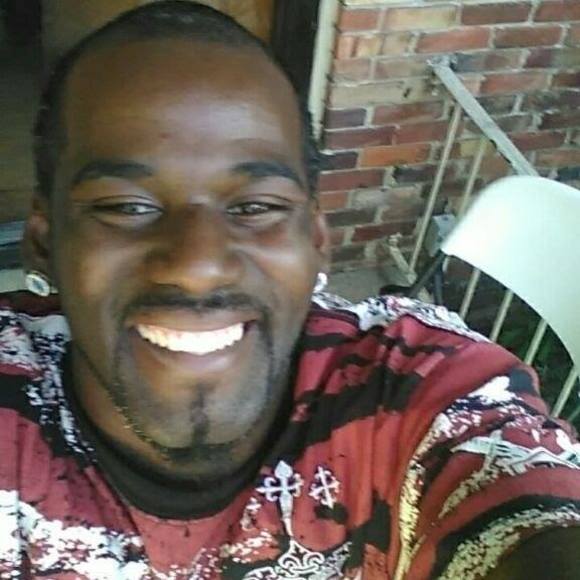 Profile Picture of Carl Mckenzie (@scotterboo) on Poshmark