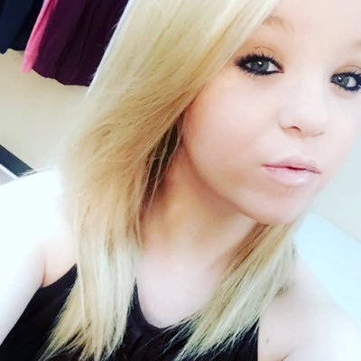 Profile Picture of Amberly Smith (@smith00018) on Twitter