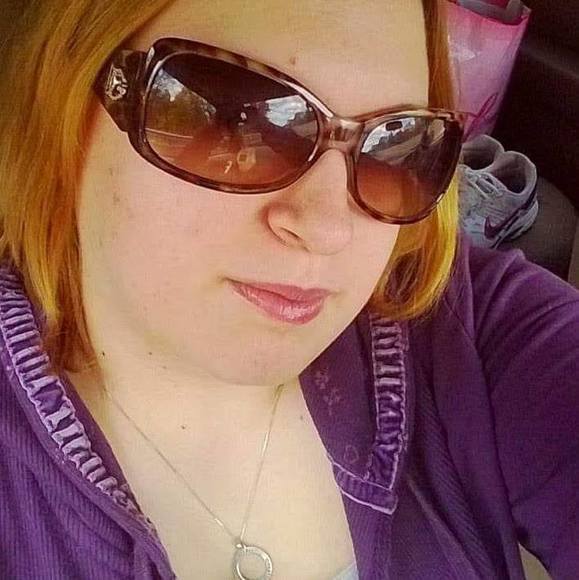 Profile Picture of Kayla Yarchuk (@kaylayarchuk) on Poshmark