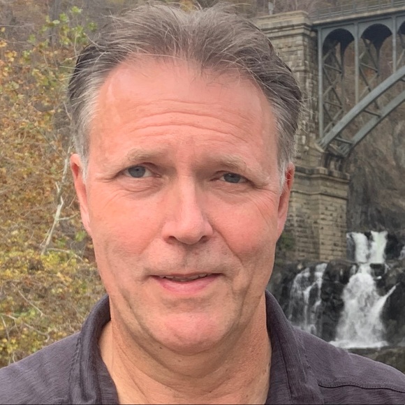 Profile Picture of Werner Frohn (@wfnl) on Poshmark
