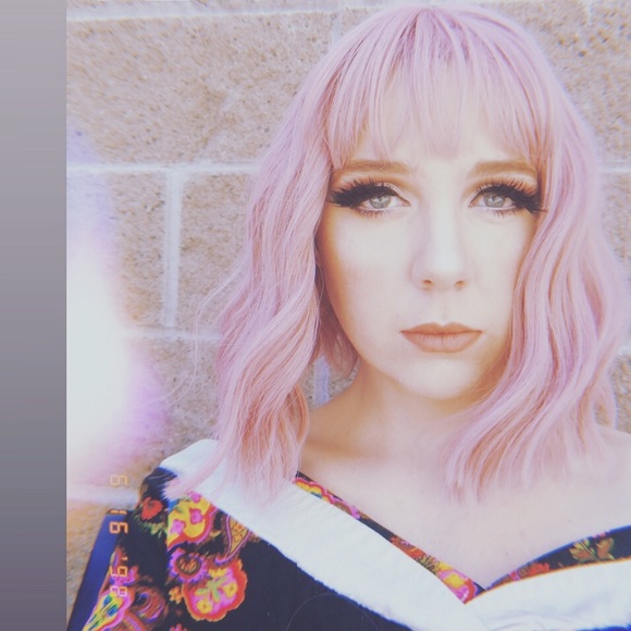 Profile Picture of Joey Cook (@joeydeanncook) on Poshmark