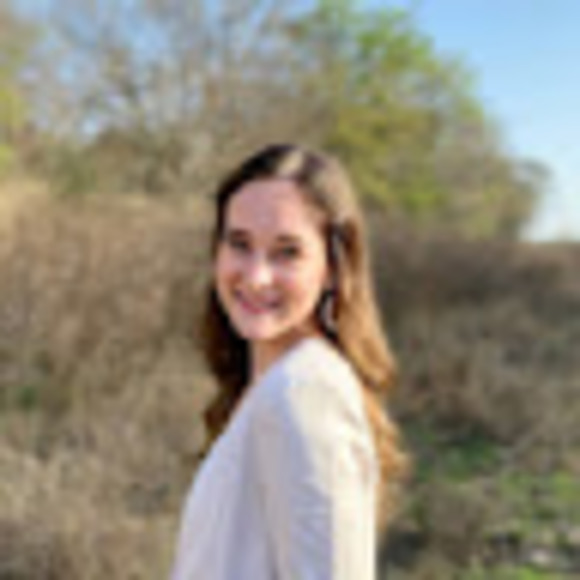 Profile Picture of Audrey Robles (@audrey_robles) on Poshmark