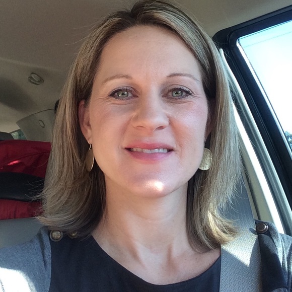 Amy Sherrill - Poshmark Profile Picture of Amy Sherrill (@amysherrill) on Poshmark