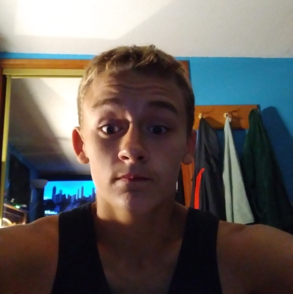 Profile Picture of Dustin Counts (@dustincounts) on Poshmark