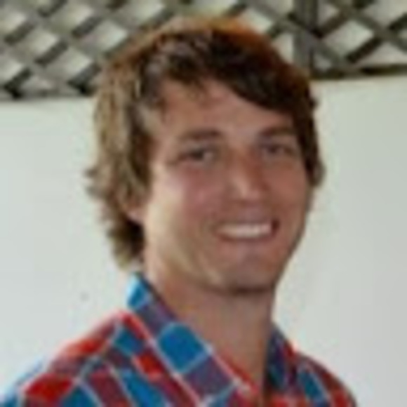 Profile Picture of Daniel Lowrie (@daniellowrie) on Poshmark