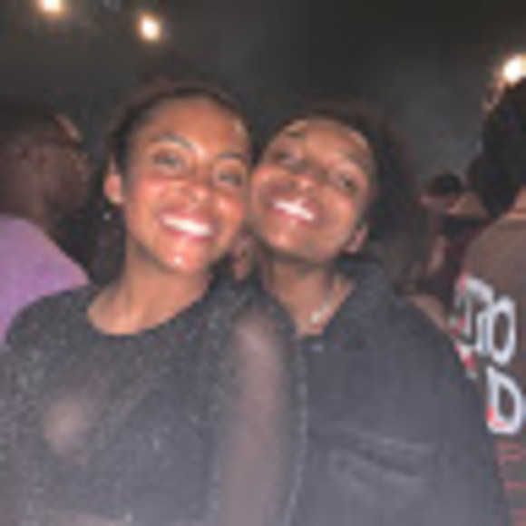 Profile Picture of Gabrielle Draper (@gabrielledraper) on Poshmark