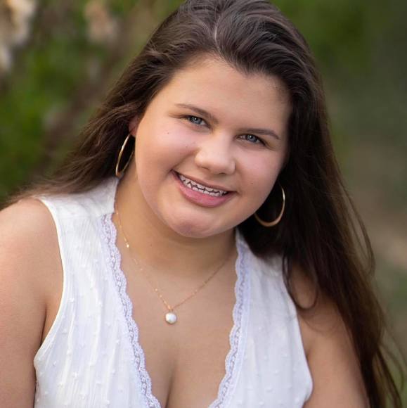 Profile Picture of Emily Silvaggio (@ecsilvaggio) on Poshmark