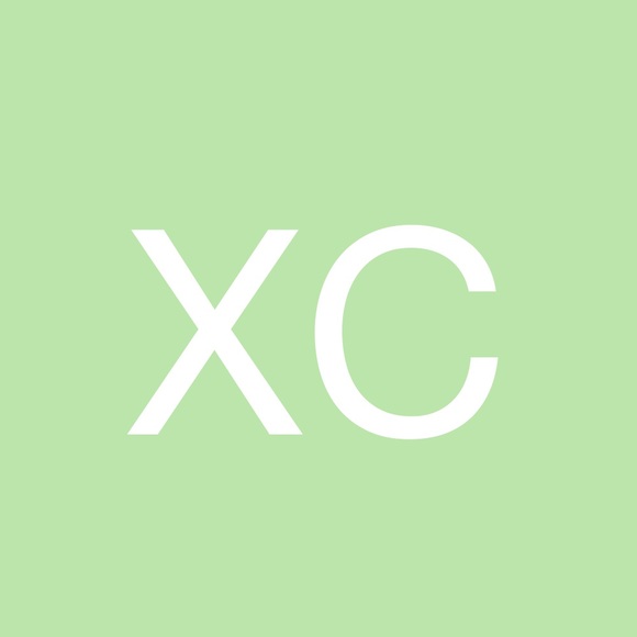 Profile Picture of Xccbv Cg (@vare445) on Poshmark