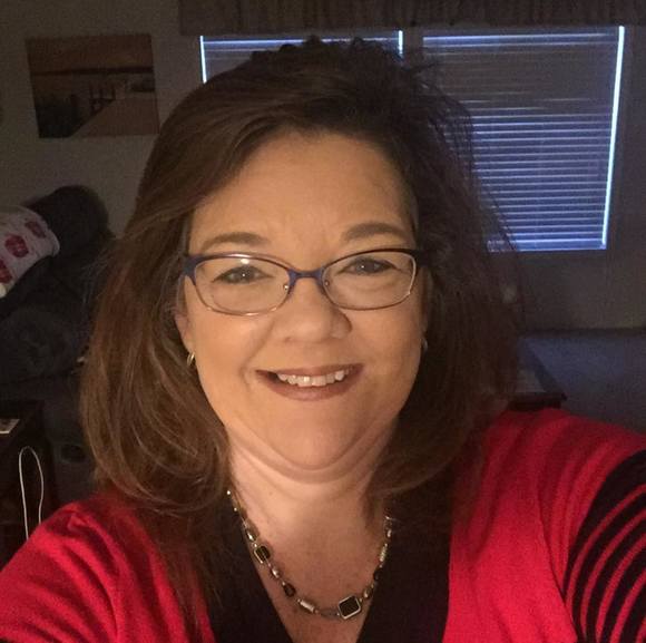 Profile Picture of Cindy Martoccio (@tcbam) on Poshmark