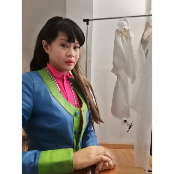 Mischka Velasco - Poshmark Profile Picture of Mischka Velasco (@mischkadoll) on Poshmark