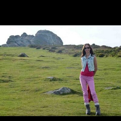 Profile Picture of Holly-anne Curl (@curlholly) on Twitter