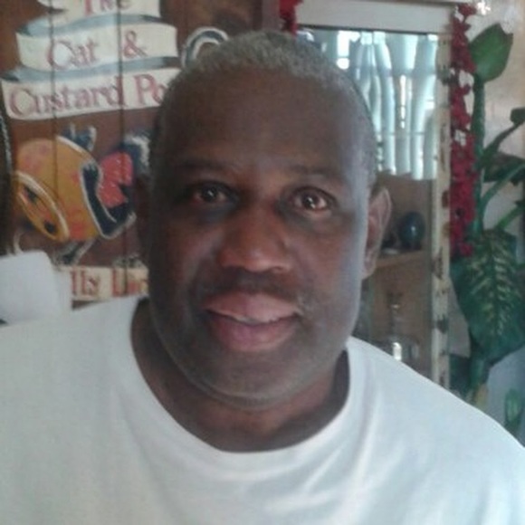 Profile Picture of Andre Foster (@andrefoster950) on Poshmark