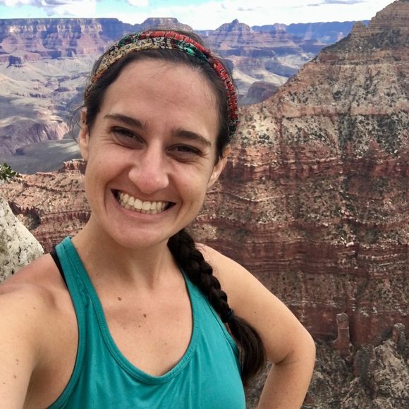 Profile Picture of Ellen Pauloski (@ellepaulos) on Poshmark