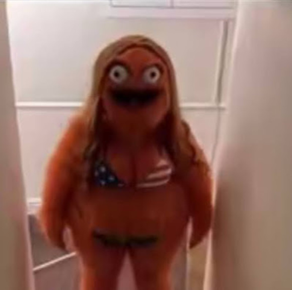 Profile Picture of Belle Barsano (@bellebarsano) on Poshmark