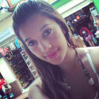 Profile Picture of Andrea Paredes (@andreaparedes28) on Twitter