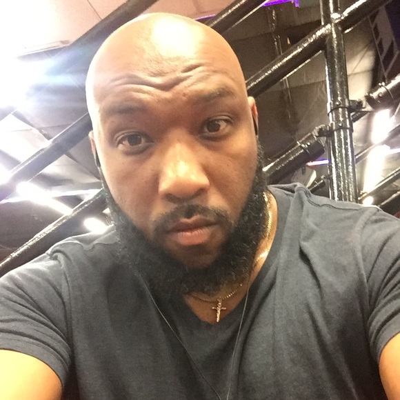 Profile Picture of John Hutcherson (@jwhutch4) on Poshmark