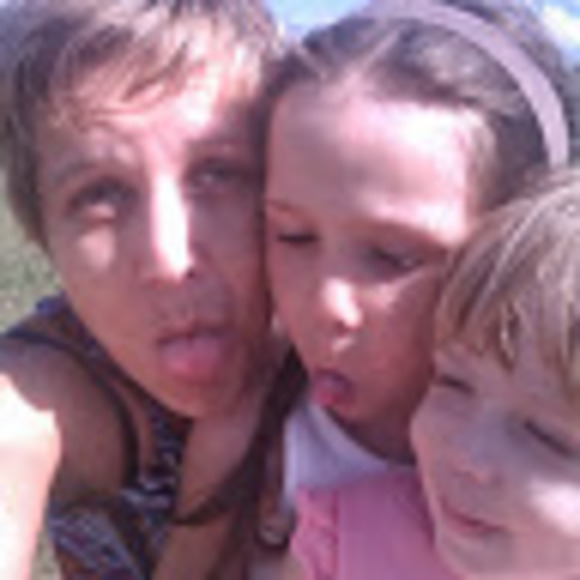 Profile Picture of Danielle Sauve (@dans949) on Poshmark