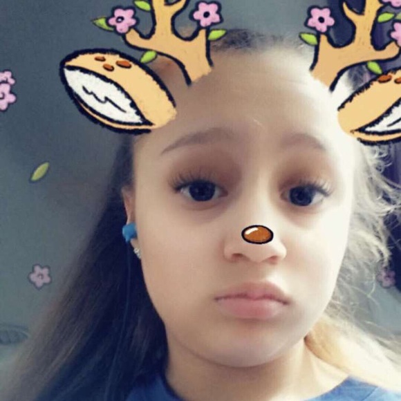 Corrinne Oxlaj - Poshmark Profile Picture of Corrinne Oxlaj (@oxlajlife) on Poshmark