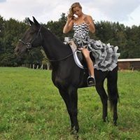 Profile Picture of Jule Winkler (@julesagtnein) on Pinterest